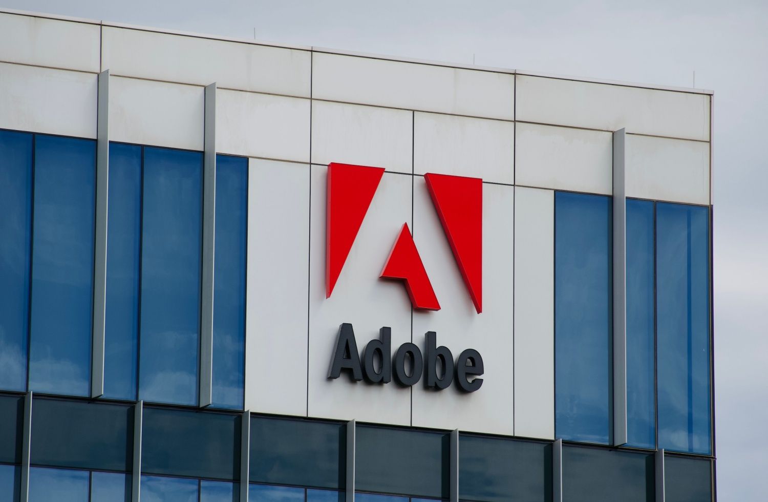 Adobe erweitert KI-Angebot durch Partnerschaft mit Semrush